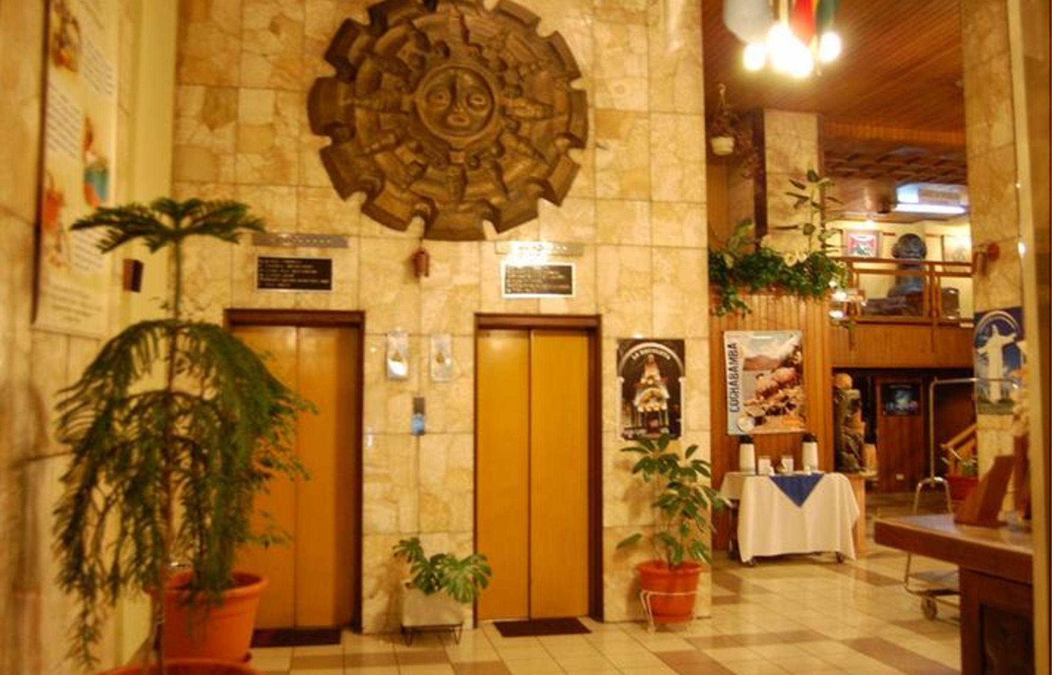 Cesar'S Plaza Hotel Cochabamba Esterno foto