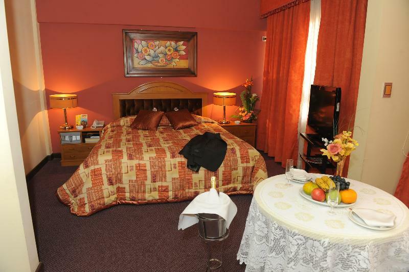Cesar'S Plaza Hotel Cochabamba Esterno foto